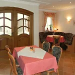 בית הארחה Gaestehaus Freimuth 3*