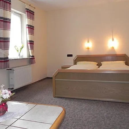 Affittacamere Gaestehaus Freimuth 3*