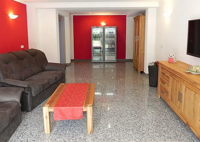 Gaestehaus Freimuth Casa de hóspedes Mesenich