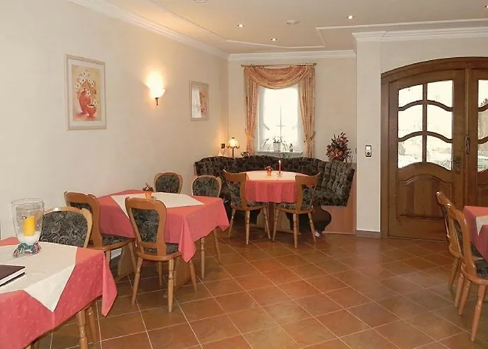 Gaestehaus Freimuth 메세니흐